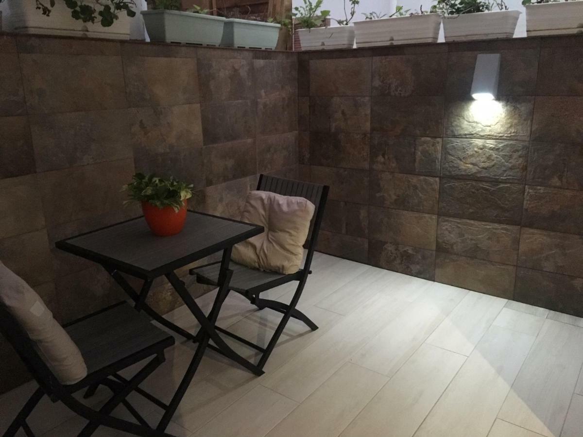 Apartamento Los Naranjos De Santa Justa Sevilla Kültér fotó
