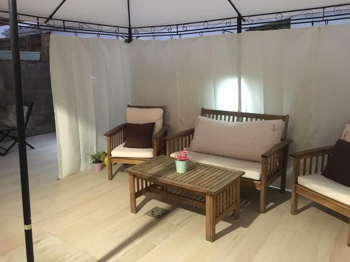 Apartamento Los Naranjos De Santa Justa Sevilla Kültér fotó